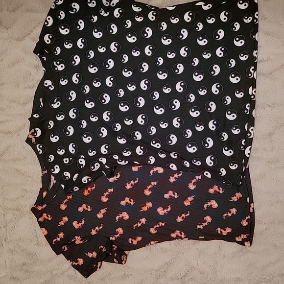 2 pack tops with bonus scrunchie - Picture 11 of 12